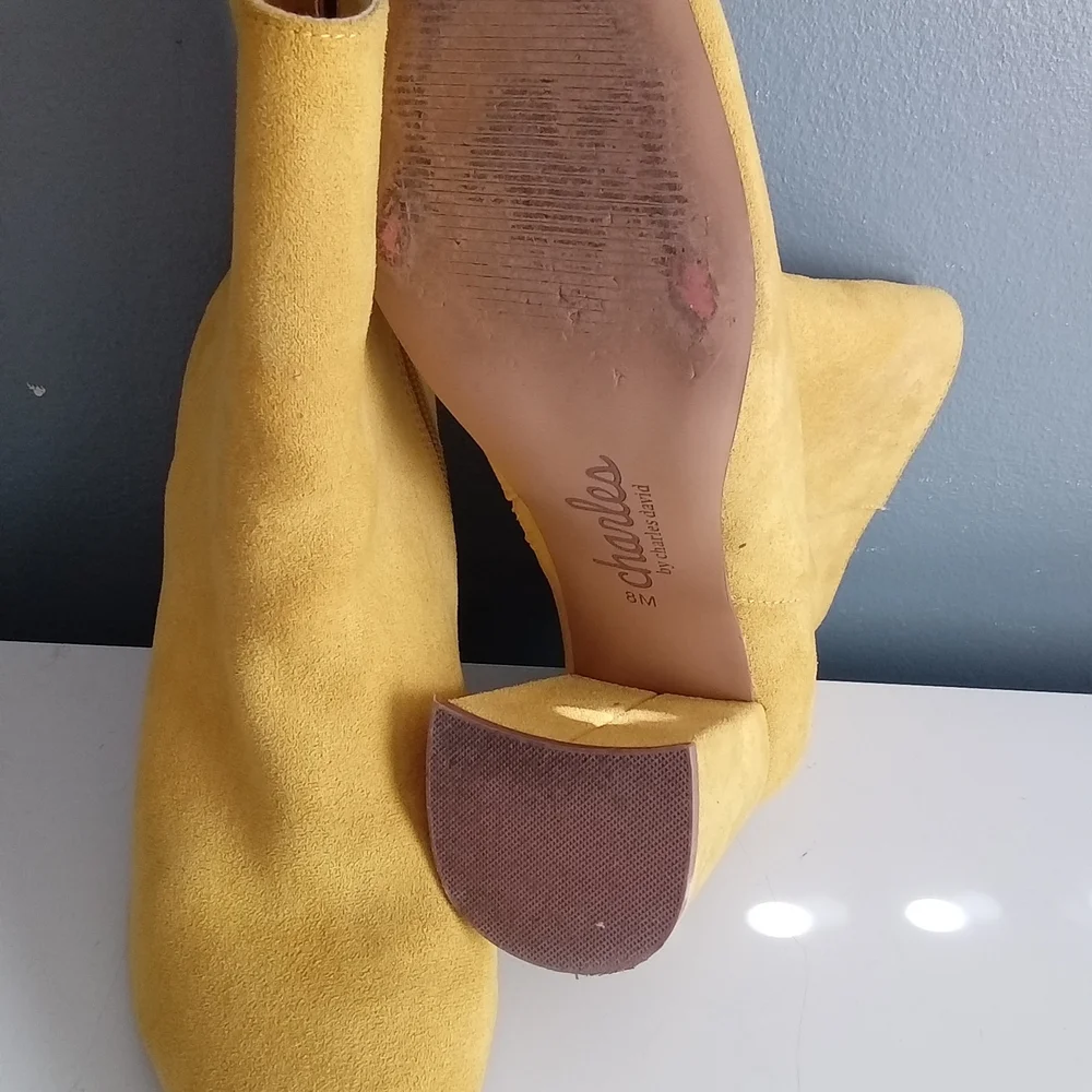Charles by‎ Charles David Mustard Yellow Suede Pointed Toe Block Heel Booties 8M